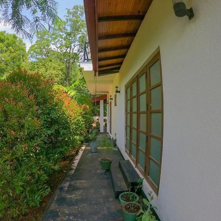 The Sigiriya White House Apartment ภายนอก รูปภาพ