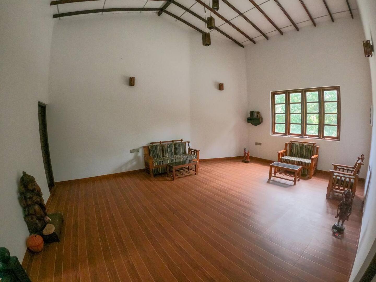 The Sigiriya White House Apartment ภายนอก รูปภาพ